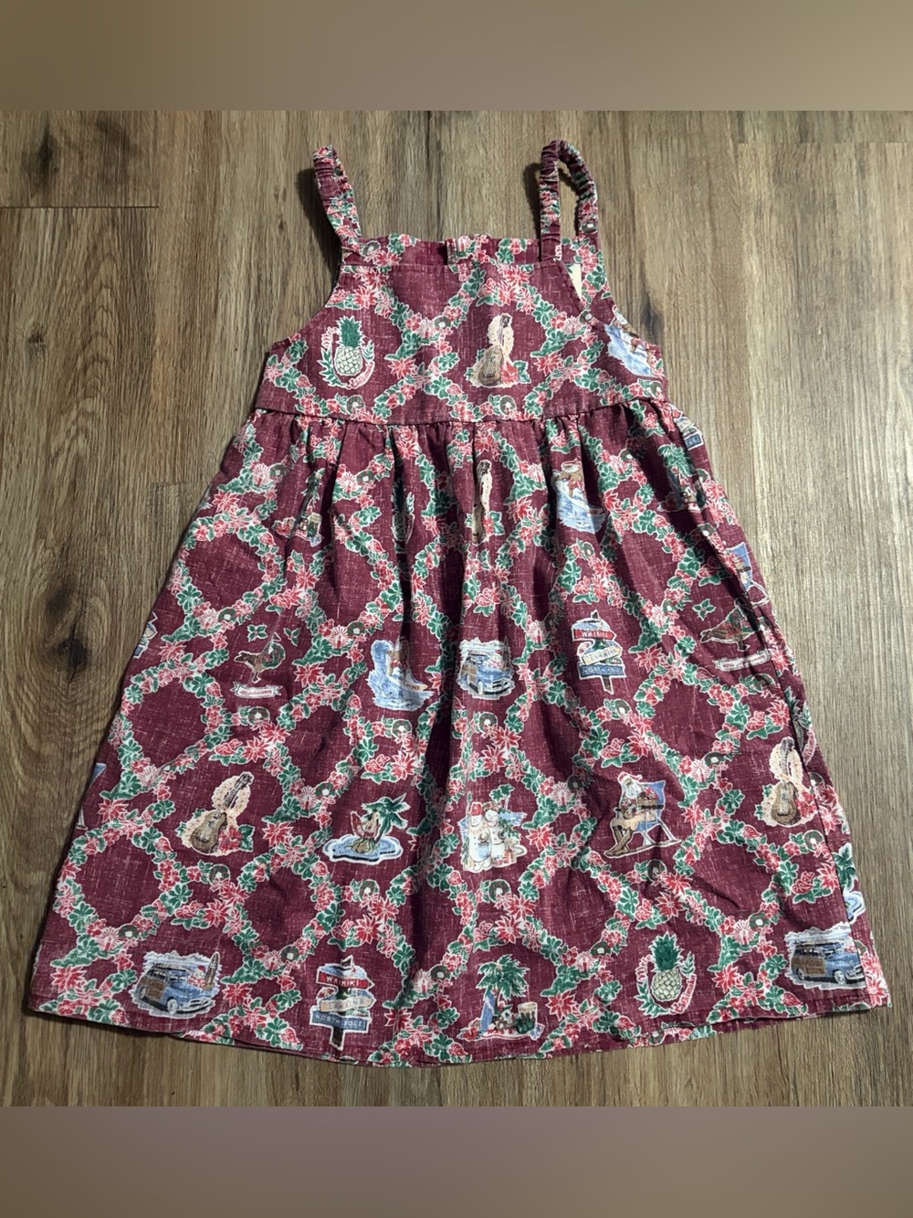 Mele Kalikimaka - Reyn Spooner - Christmas Floral/Maui Motifs Dress - Size 6